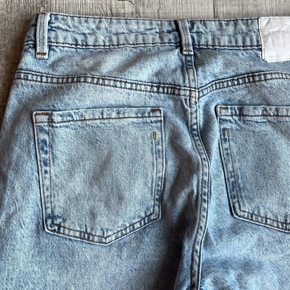 Zara Women Jeans Size: 8 Color: White Wash - Picture 5 of 13
